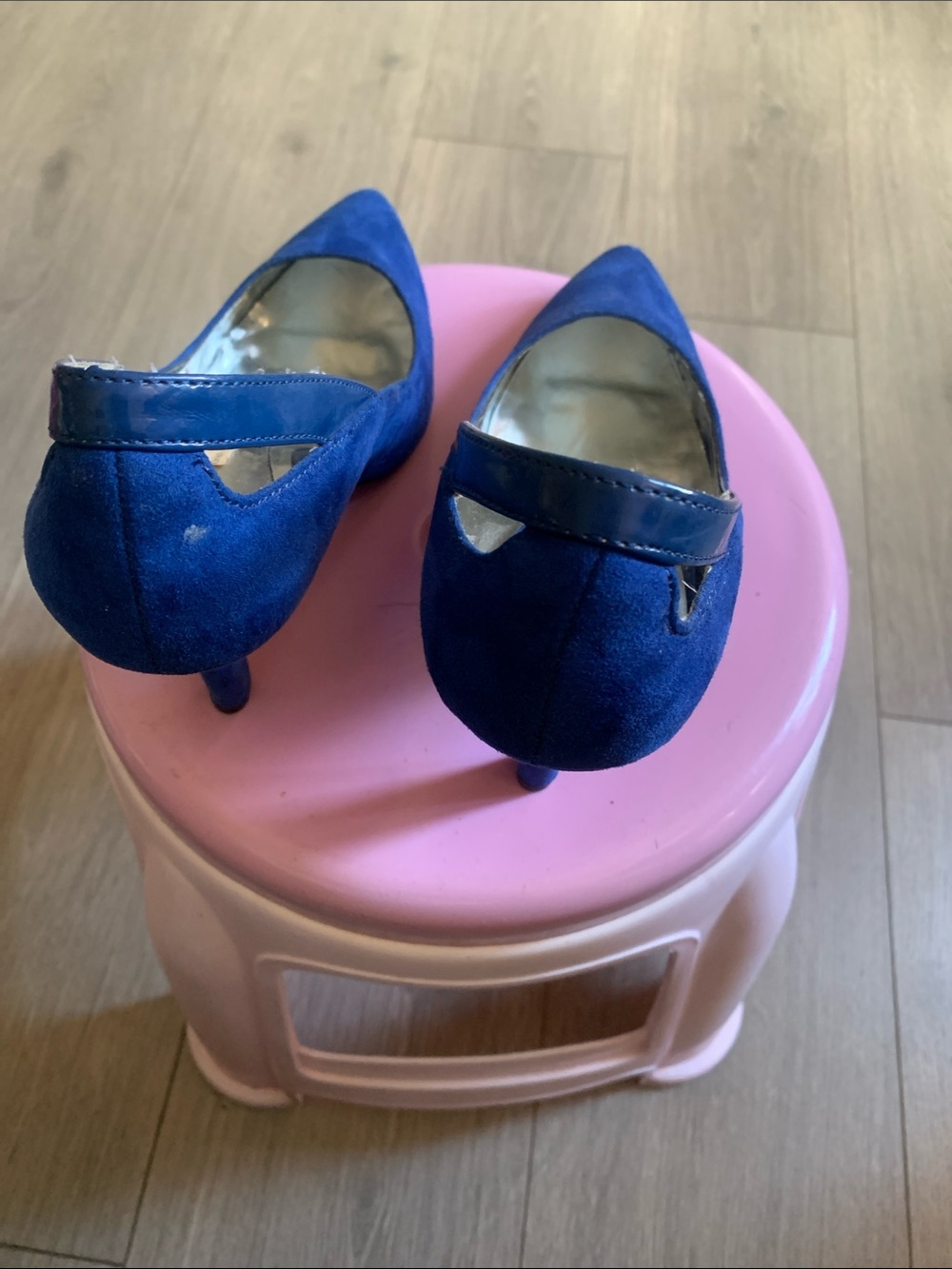Style & Co. Cobalt Pointed Toe Suede Pumps - Picture 3 of 6